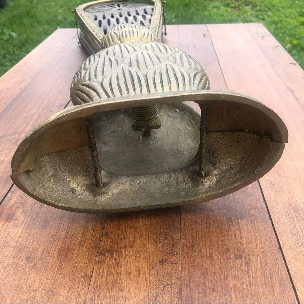 Vintage MCM Brass Fireplace Screen Pineapple - Picture 12 of 16